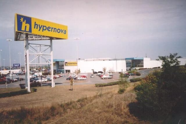 Obr. 3 – hypermarket ALBERT Průhonice